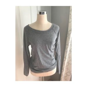 Heather gray long sleeve roll up
